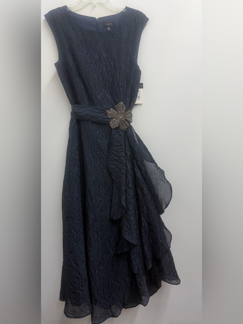 Tahari Navy Textured Floral-Accent Sleeveless Midi Dress